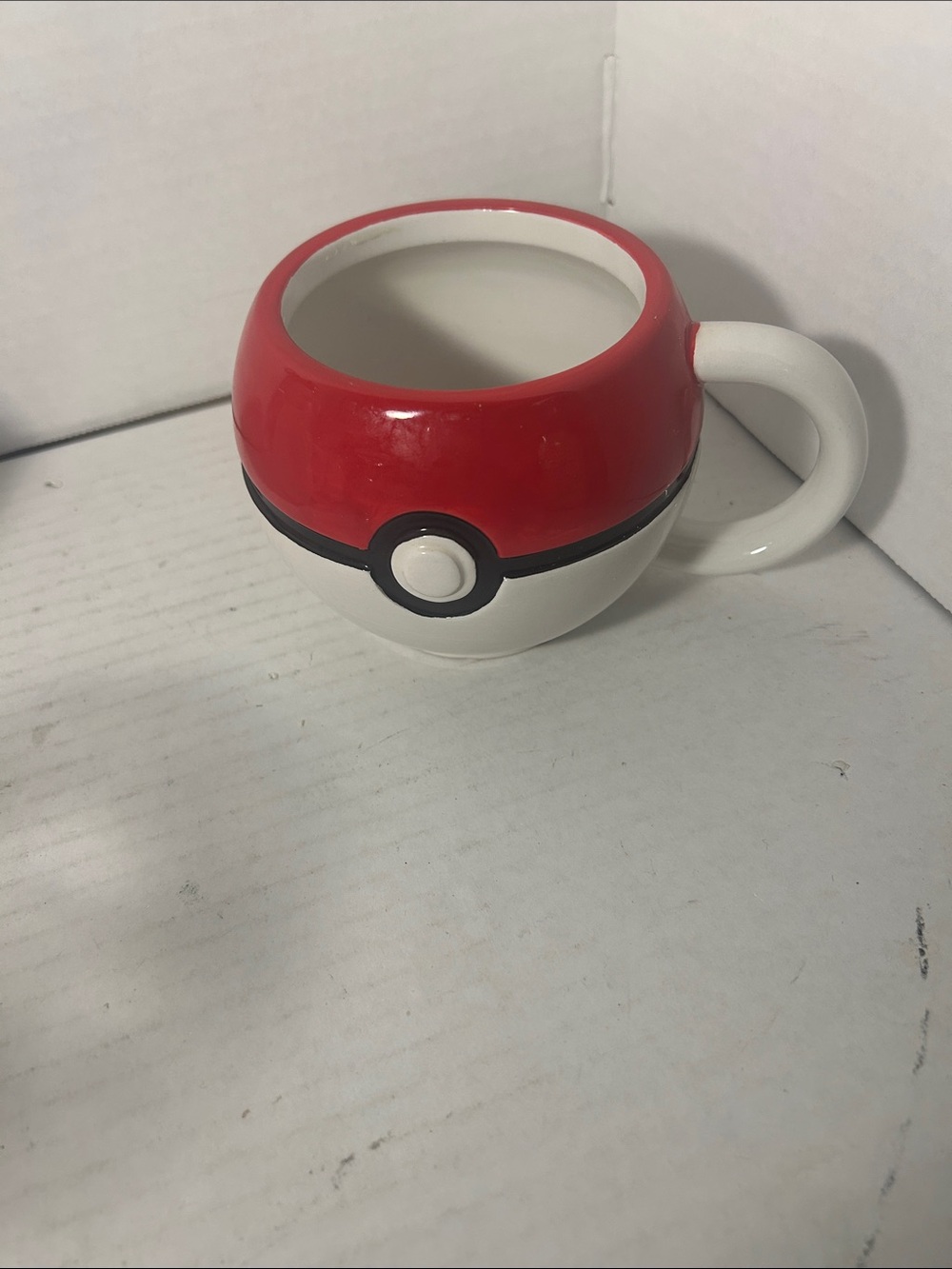 Pokemon Red and White Pokeball Mug